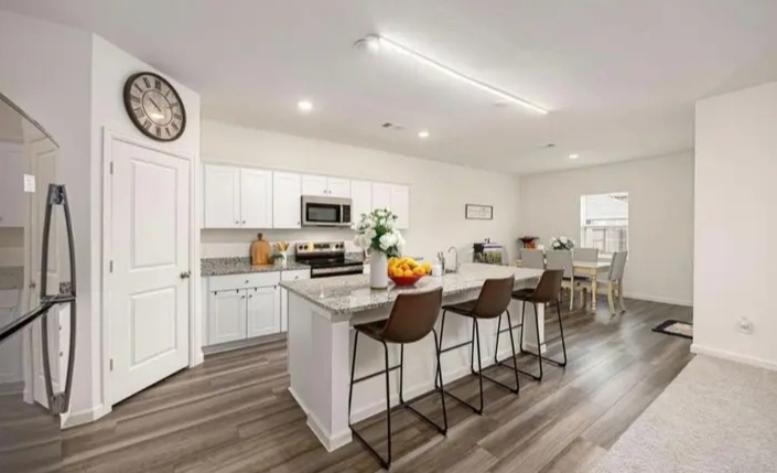 🏡 𝗟𝗶𝗸𝗲-𝗡𝗲𝘄 𝟮𝟬𝟮𝟰 𝗛𝗼𝗺𝗲 𝗶𝗻 𝗦𝘂𝗻𝘁𝗲𝗿𝗿𝗮 | 𝗦𝗽𝗮𝗰𝗶𝗼𝘂𝘀 𝗟𝗼𝘁 + 𝗣𝗿𝗶𝘃𝗮𝘁𝗲 𝗟𝗮𝘆𝗼𝘂𝘁 - Houses in Katy - รูปภาพ 3 of 10