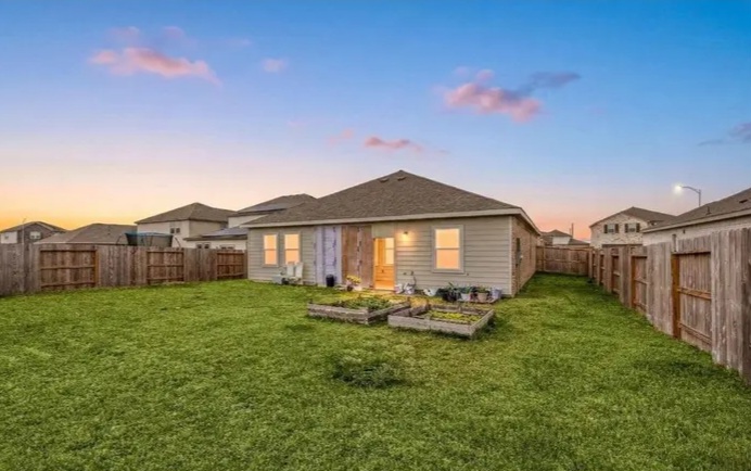 🏡 𝗟𝗶𝗸𝗲-𝗡𝗲𝘄 𝟮𝟬𝟮𝟰 𝗛𝗼𝗺𝗲 𝗶𝗻 𝗦𝘂𝗻𝘁𝗲𝗿𝗿𝗮 | 𝗦𝗽𝗮𝗰𝗶𝗼𝘂𝘀 𝗟𝗼𝘁 + 𝗣𝗿𝗶𝘃𝗮𝘁𝗲 𝗟𝗮𝘆𝗼𝘂𝘁 - Houses in Katy - รูปภาพ 9 of 10