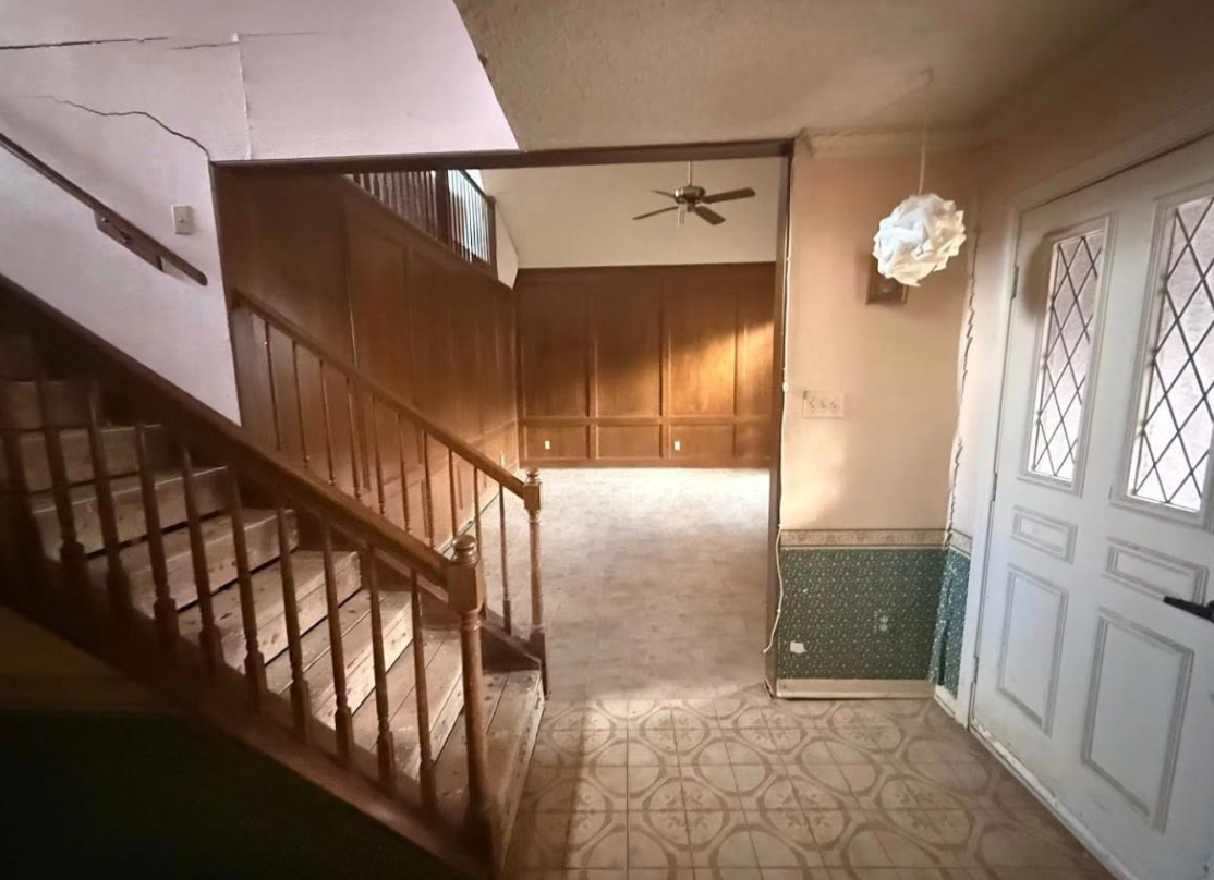 full rehab Strong flip or rental play - Houses in Houston - Image 2 of 3