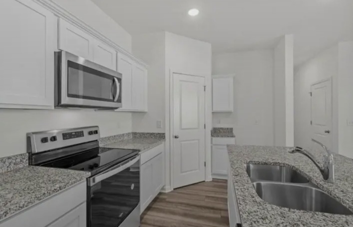 🎊 NEW CONSTRUCTION DEAL in Magnolia - Houses in Houston - Image 5 of 5