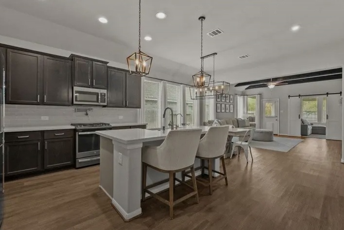 Meticulously maintained single-story home for in houston - Houses in Houston - รูปภาพ 3 of 5
