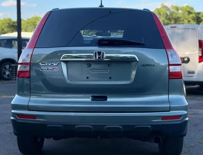 2010 Honda CR-V EX-L Sport Utility 4D for sale in Stoughton - Cars in Stoughton - Image 4 of 9