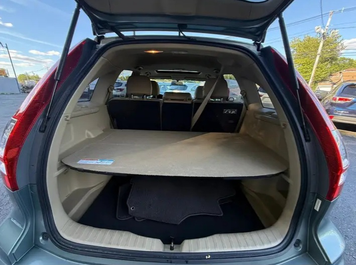 2010 Honda CR-V EX-L Sport Utility 4D for sale in Stoughton - Cars in Stoughton - Image 8 of 9