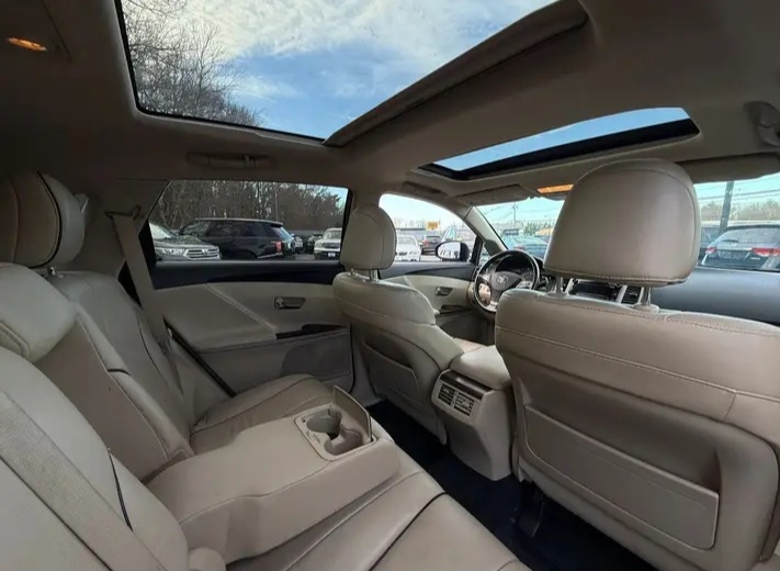 2010 Toyota Venza Wagon 4D for sale - Cars in Stoughton - Imagem 9 of 10