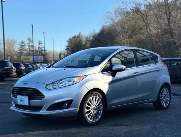 🚙 2014 Ford Fiesta Titanium Hatchback 4D - Cars in Stoughton - Imagen 2 of 7