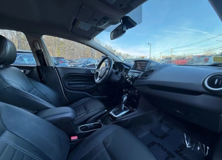 🚙 2014 Ford Fiesta Titanium Hatchback 4D - Cars in Stoughton - Imagen 7 of 7