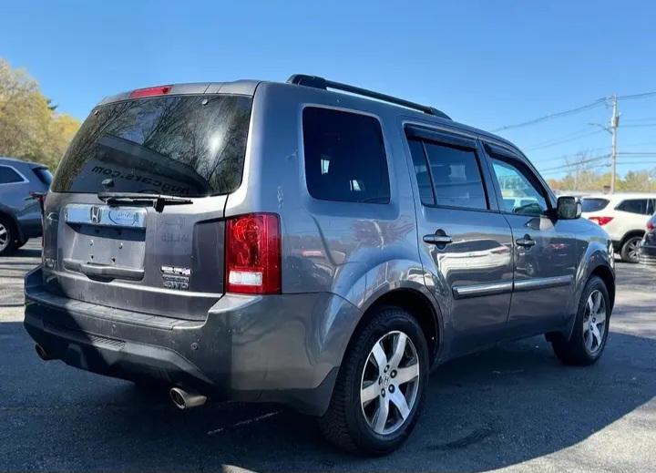 2014 Honda Pilot Touring Sport Utility 4D - Cars in Stoughton - Imagem 4 of 8