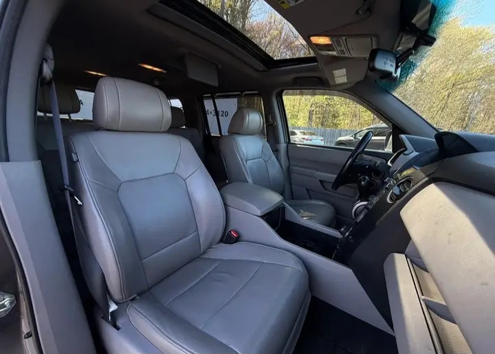 2014 Honda Pilot Touring Sport Utility 4D - Cars in Stoughton - Imagem 7 of 8