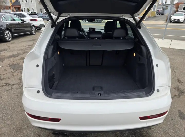 2015 Audi Q3 2.0T QUATTRO car For Sale in Boston - Cars in Boston - Image 5 of 8