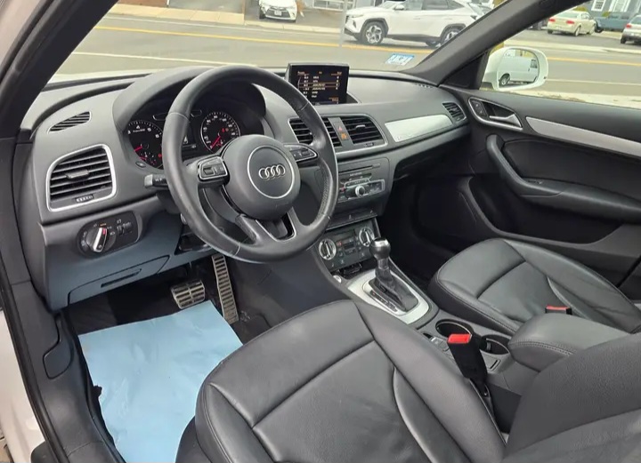 2015 Audi Q3 2.0T QUATTRO car For Sale in Boston - Cars in Boston - Image 6 of 8
