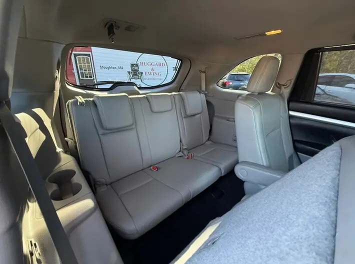 2015 Toyota Highlander XLE Sport Utility 4 - Cars in Stoughton - 图像 8 of 10