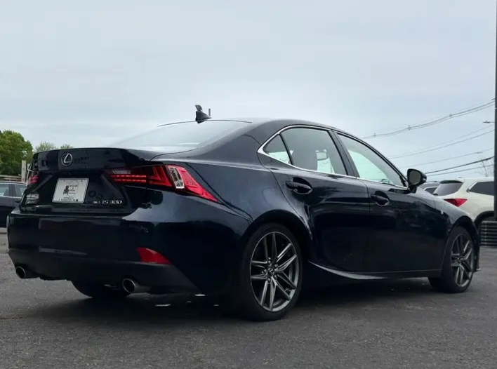 2016 Lexus IS 300 Sedan 4D - Cars in Stoughton - Imagem 2 of 10