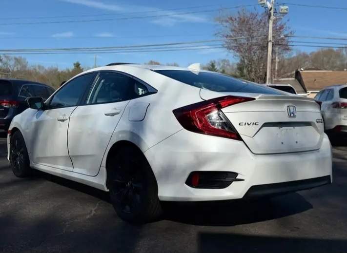 2017 Honda Civic EX-T Sedan 4D - Cars in Stoughton - 이미지 4 of 8