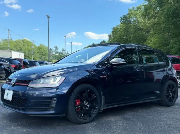 2017 Volkswagen Golf GTI Autobahn Hatchback Sedan 4D in Stoughton — Cars