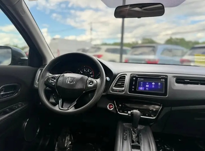 2018 Honda HR-V EX Sport Utility 4D - Cars in Stoughton - Image 4 of 8