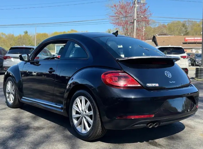 2018 Volkswagen Beetle 2.0T S Hatchback 2D - Cars in Stoughton - Image 5 of 10