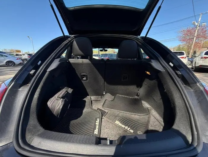 2018 Volkswagen Beetle 2.0T S Hatchback 2D - Cars in Stoughton - Image 7 of 10