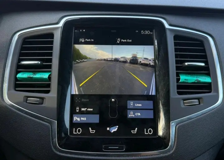 2018 Volvo XC90 T5 Momentum Sport Utility 4D - Cars in Stoughton - Image 10 of 10