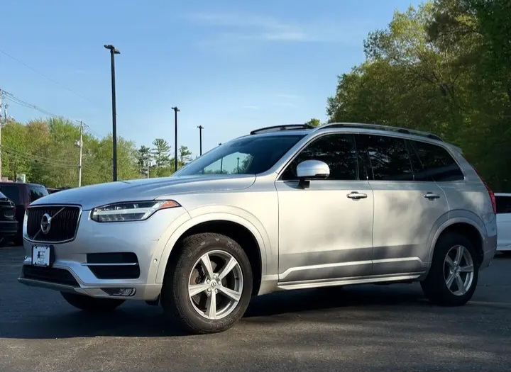 2018 Volvo XC90 T5 Momentum Sport Utility 4D - Cars in Stoughton - Image 2 of 10