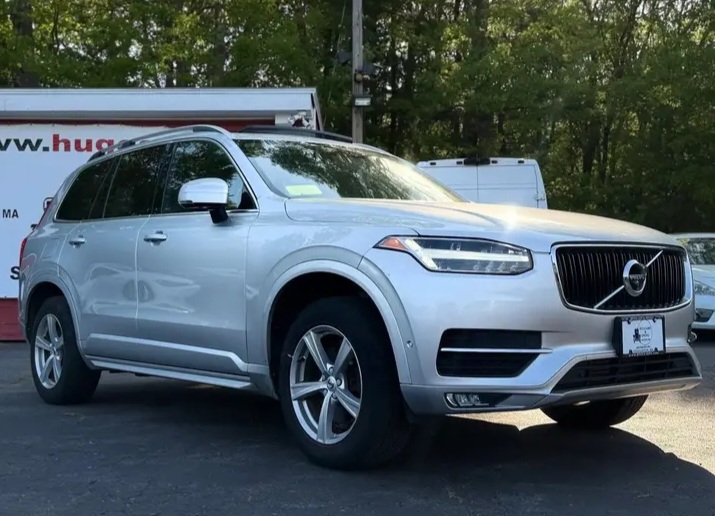 2018 Volvo XC90 T5 Momentum Sport Utility 4D - Cars in Stoughton - Image 3 of 10