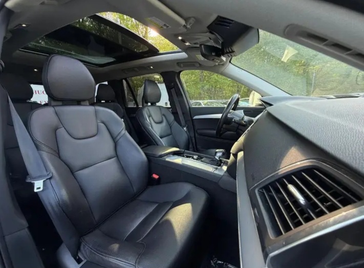 2018 Volvo XC90 T5 Momentum Sport Utility 4D - Cars in Stoughton - Image 7 of 10
