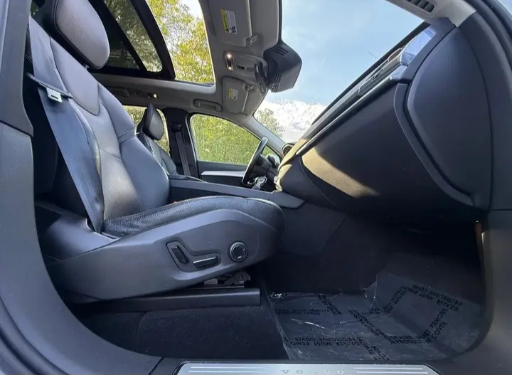 2018 Volvo XC90 T5 Momentum Sport Utility 4D - Cars in Stoughton - Image 8 of 10