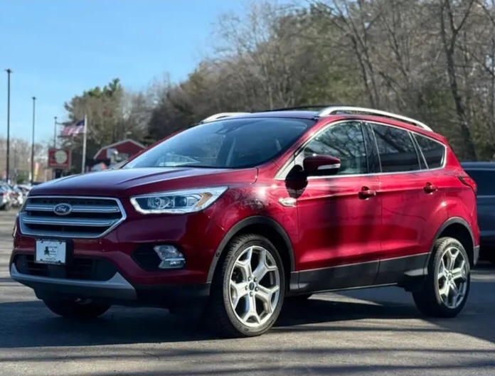 2019 Ford Escape Titanium Sport Utility 4D - Cars in Stoughton - Bild 2 of 10