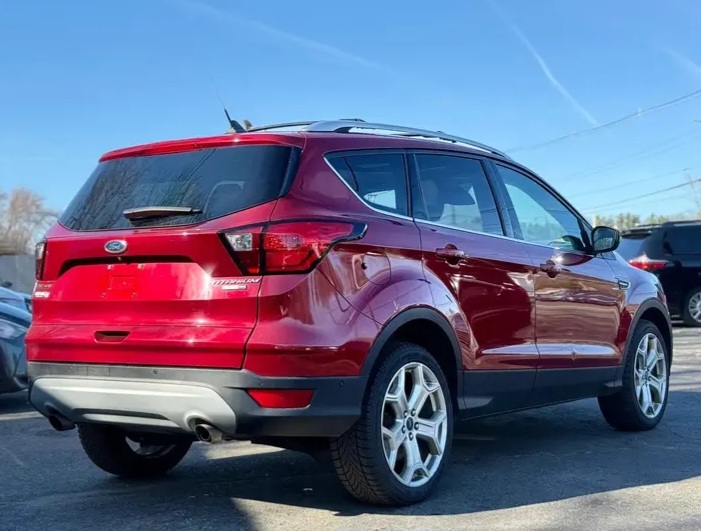 2019 Ford Escape Titanium Sport Utility 4D - Cars in Stoughton - Bild 4 of 10