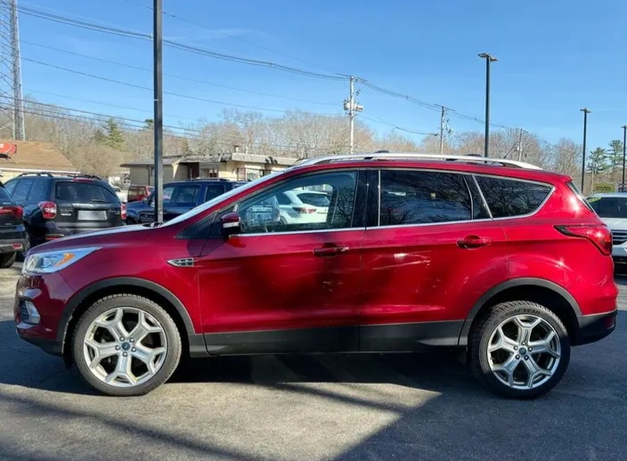 2019 Ford Escape Titanium Sport Utility 4D - Cars in Stoughton - Bild 5 of 10