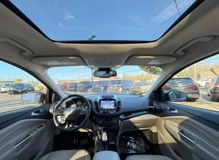 2019 Ford Escape Titanium Sport Utility 4D - Cars in Stoughton - Bild 8 of 10