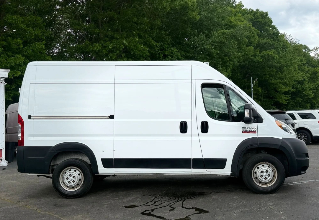 2019 Ram ProMaster Cargo Van 1500 High Roof Van 3D - Cars in Stoughton - Imagen 3 of 5