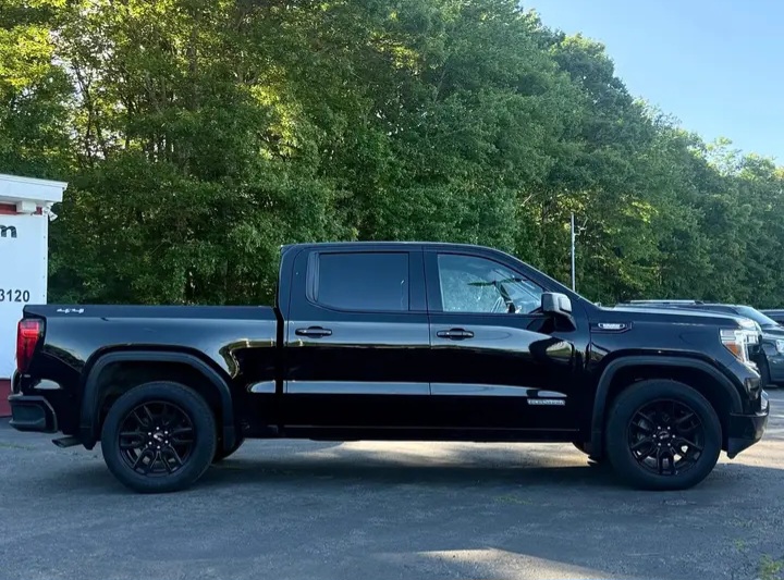 2021 GMC Sierra 1500 Crew Cab Elevation Pickup 4D 5 3/4 ft - Cars in Stoughton - Image 5 of 8