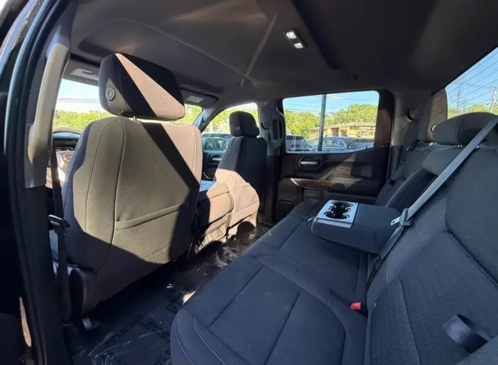 2021 GMC Sierra 1500 Crew Cab Elevation Pickup 4D 5 3/4 ft - Cars in Stoughton - Image 7 of 8