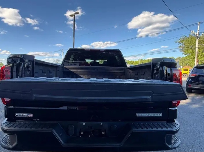 2021 GMC Sierra 1500 Crew Cab Elevation Pickup 4D 5 3/4 ft - Cars in Stoughton - Image 8 of 8