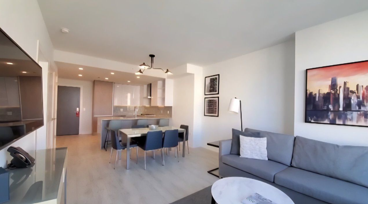 apartment is currently available for subletting at 99 Kneeland Street - Apartments in Boston - 图像 2 of 5