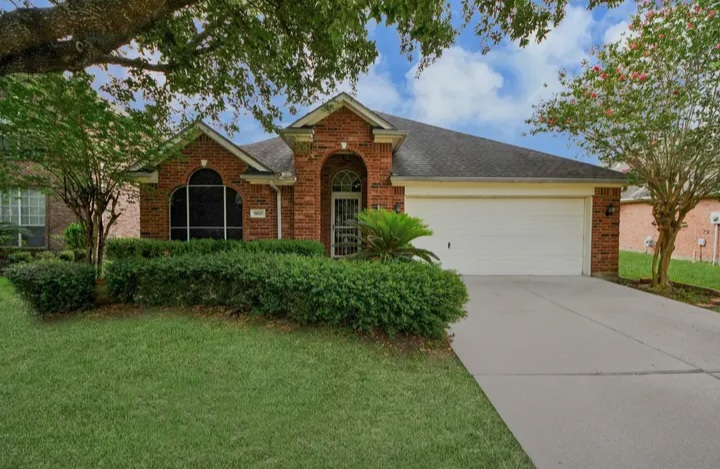 3B2B House for sale  in Windstone Colony in Katy — Houses