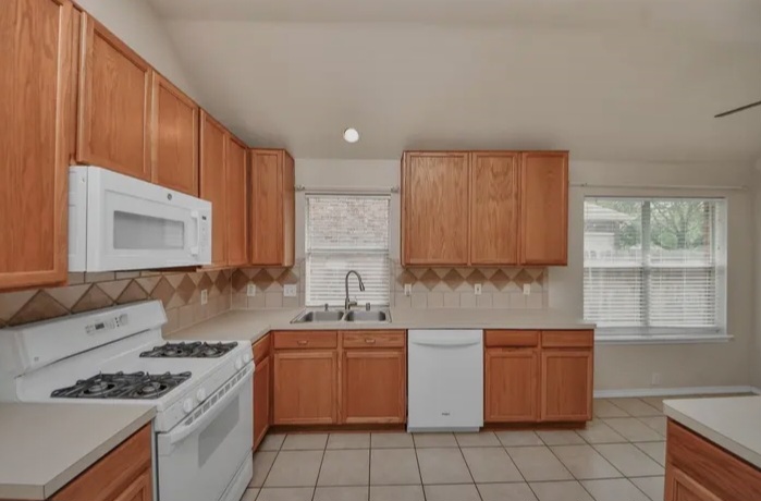 3B2B House for sale  in Windstone Colony - Houses in Katy - Image 6 of 7
