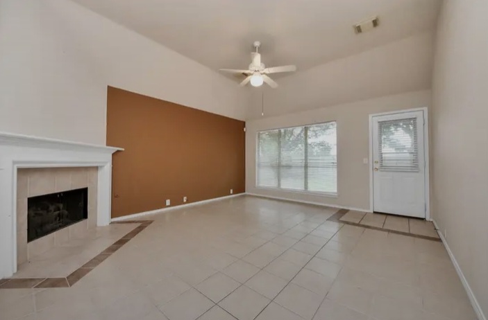 3B2B House for sale  in Windstone Colony - Houses in Katy - Image 7 of 7