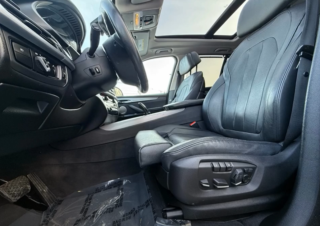 2014 BMW X5 xDrive50i Sport Utility 4D - Cars in Boston - รูปภาพ 3 of 5