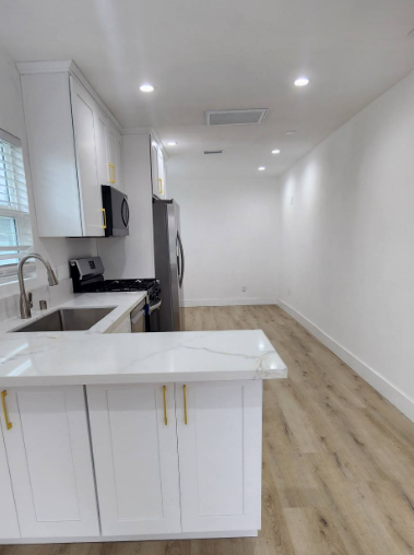 Remodeled House in BELL for Lease  2 Beds, 2 baths, backyard - Houses in Los Angeles - Imagem 3 of 5