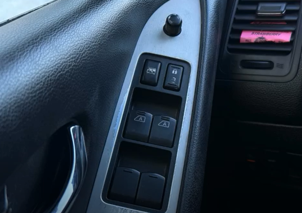 2012 Nissan Murano SL Sport Utility 4D - Cars in Stoughton - Image 3 of 5