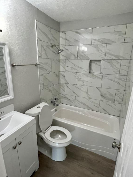 Well Kept Home With A Bright, Open Layout In A Convenient La Porte Location - Houses in La Porte - Image 5 of 5