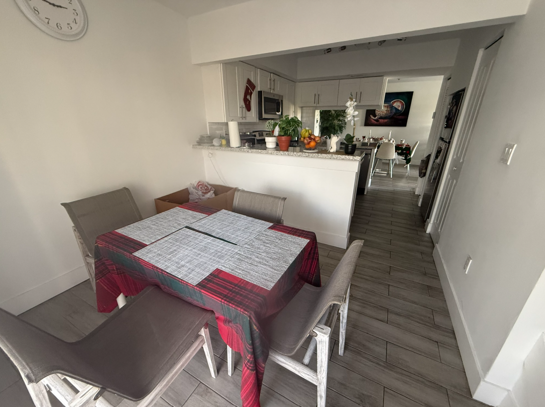Room for Rent – ***only WOMEN*** – $800/month - Rooms in Miami - Image 3 of 5
