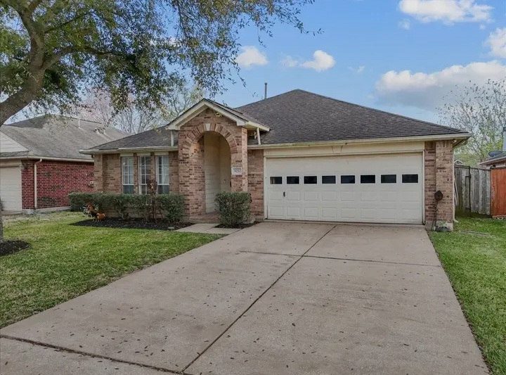 Spacious house for sale in houston in Houston — Houses