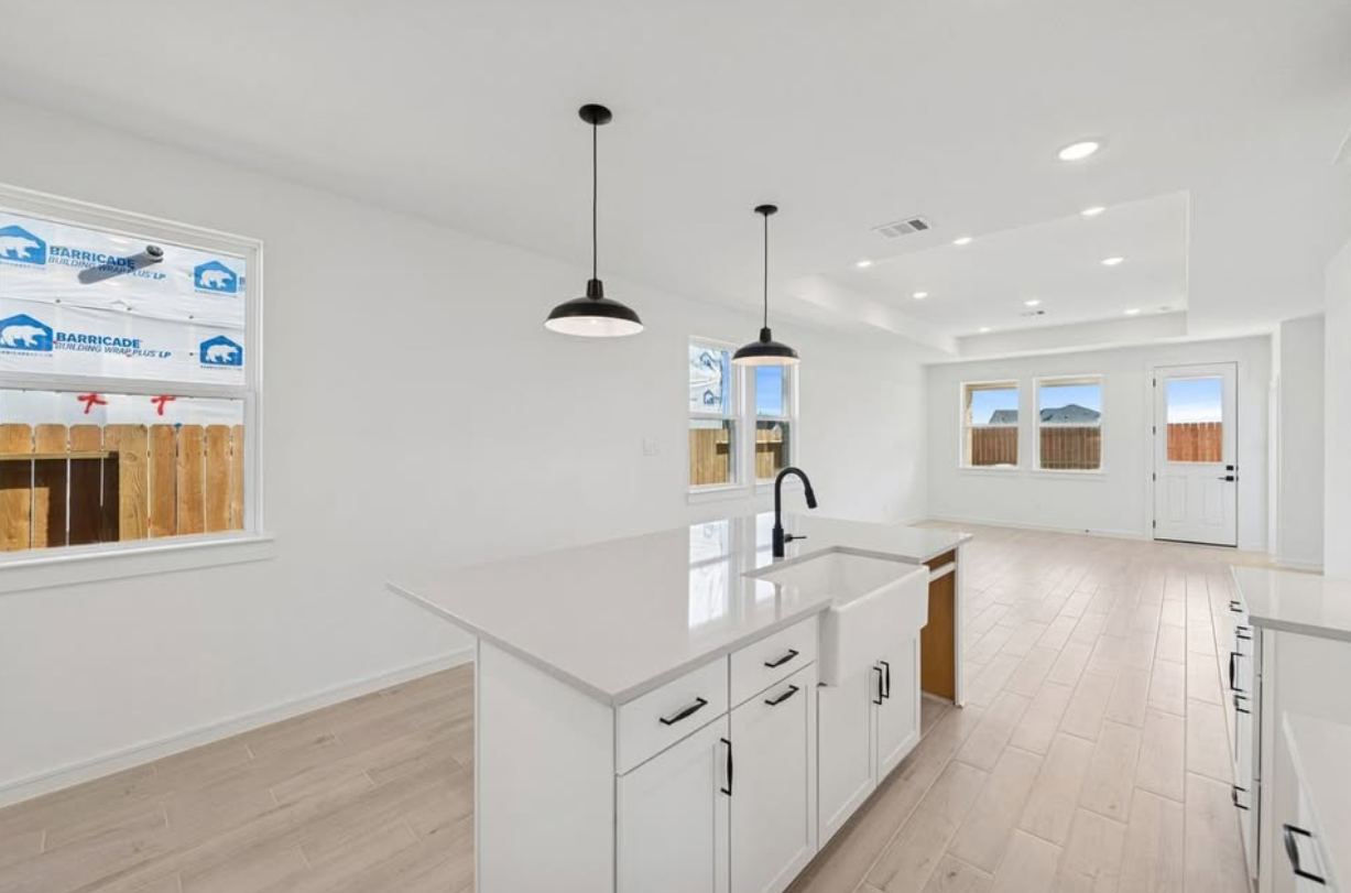 Brand New construction in New Community Waller TX 77484 - Houses in Waller - Image 2 of 5