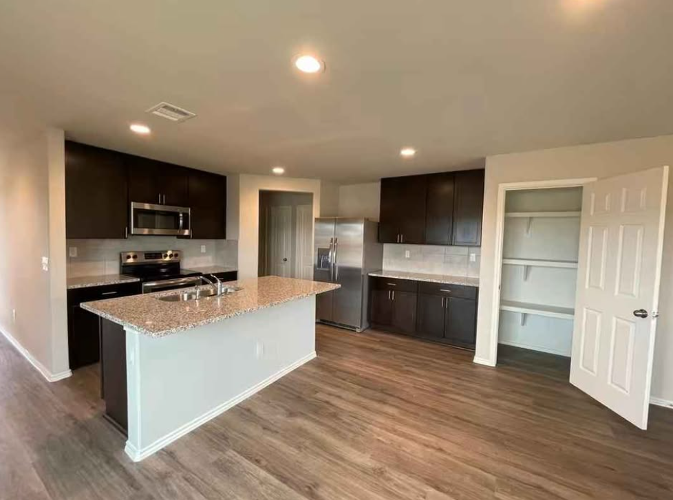 HOUSE FOR RENT IN MONTGOMERY, TX - Houses in Houston - Image 5 of 5