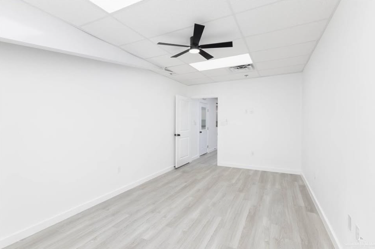 New commercial building in a prime location in Pharr! - Commercial in Pharr - Image 5 of 5