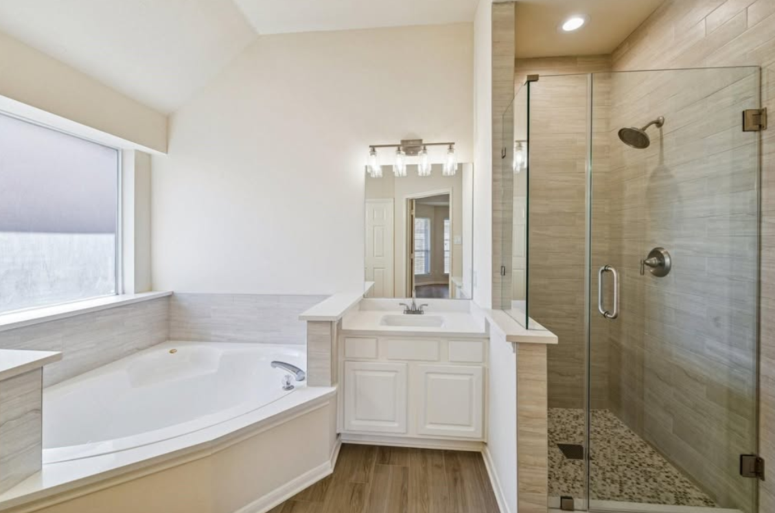 House featuring stylish upgrades for sale in houston - Houses in Houston - Imagem 5 of 5