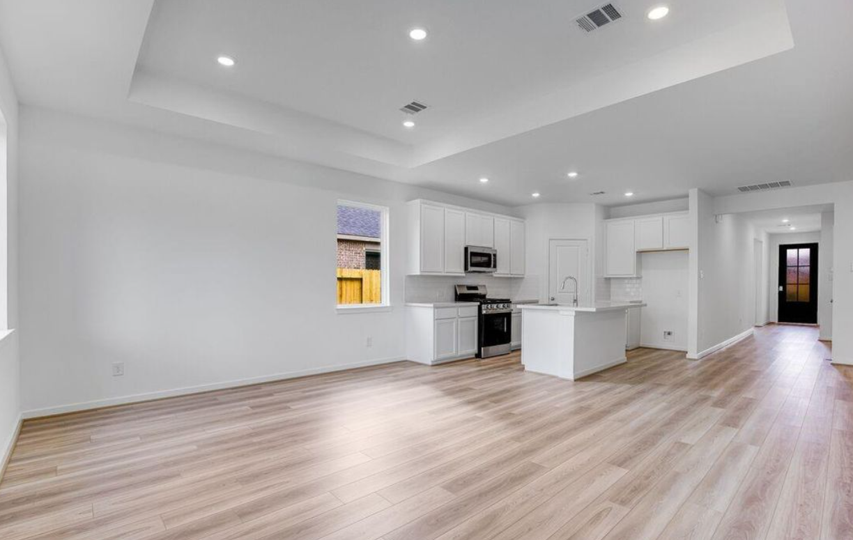 JUST REDUCED – Move-In Ready! 🏡✨ Taylor Morrison home in Tomball, Texas - Houses in Tomball - Bild 3 of 5