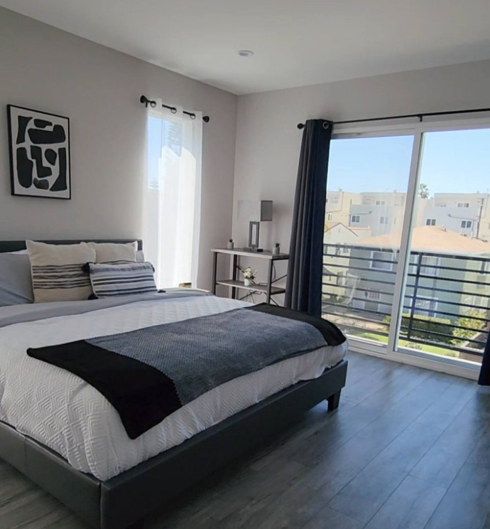 Townhome of 3 bedrooms, 3.5 baths, all appliances included, garaje for LEASE - Houses in Los Angeles - Image 2 of 5